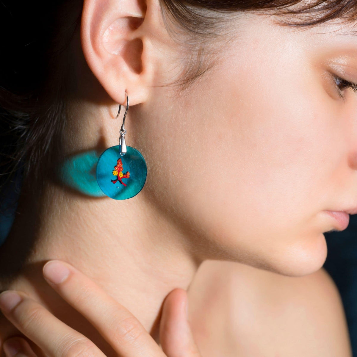 millefiori earrings with red flowers in murano glass
