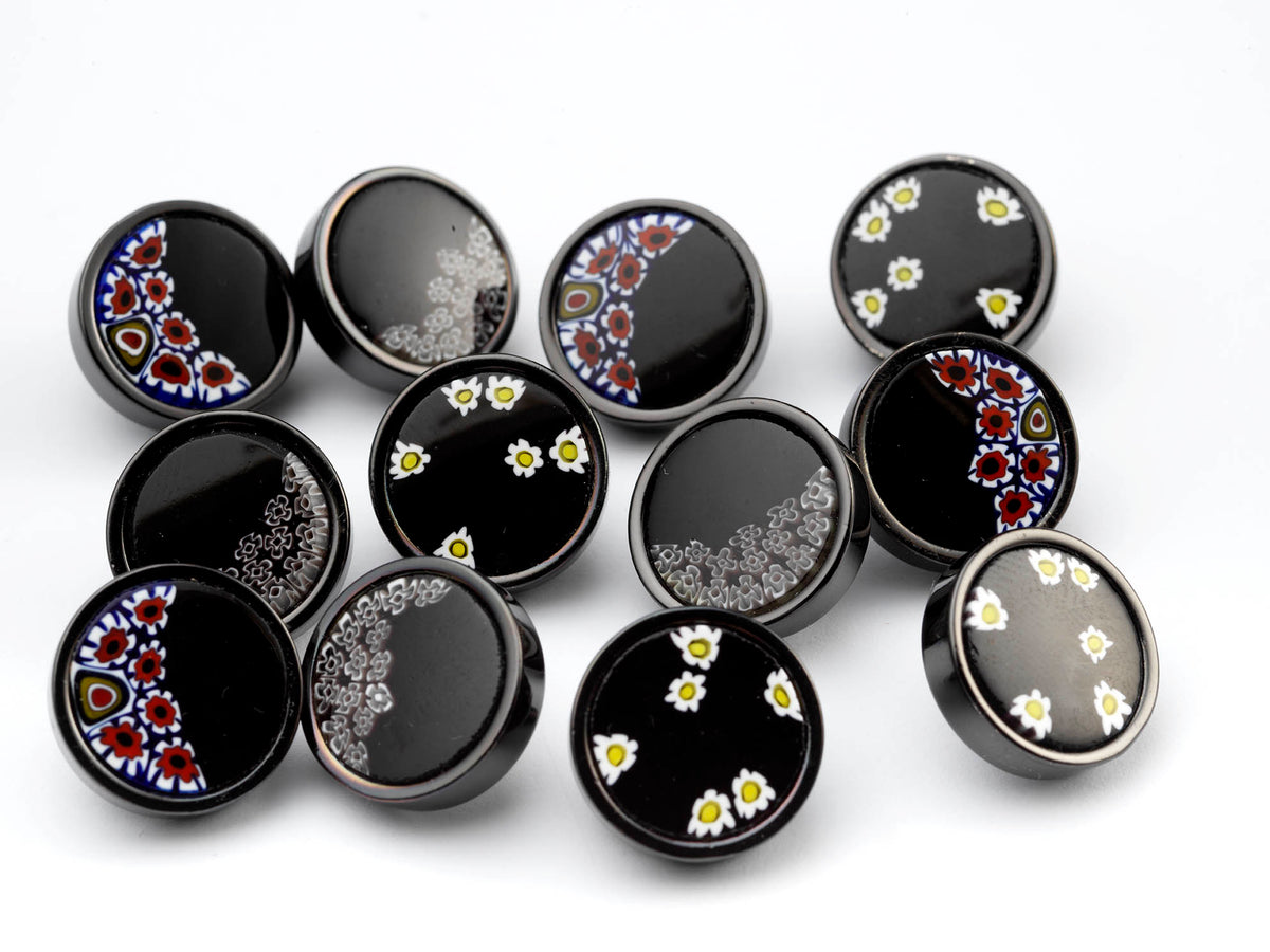Small Murrina Glass Button - Half Flowers Black/Red